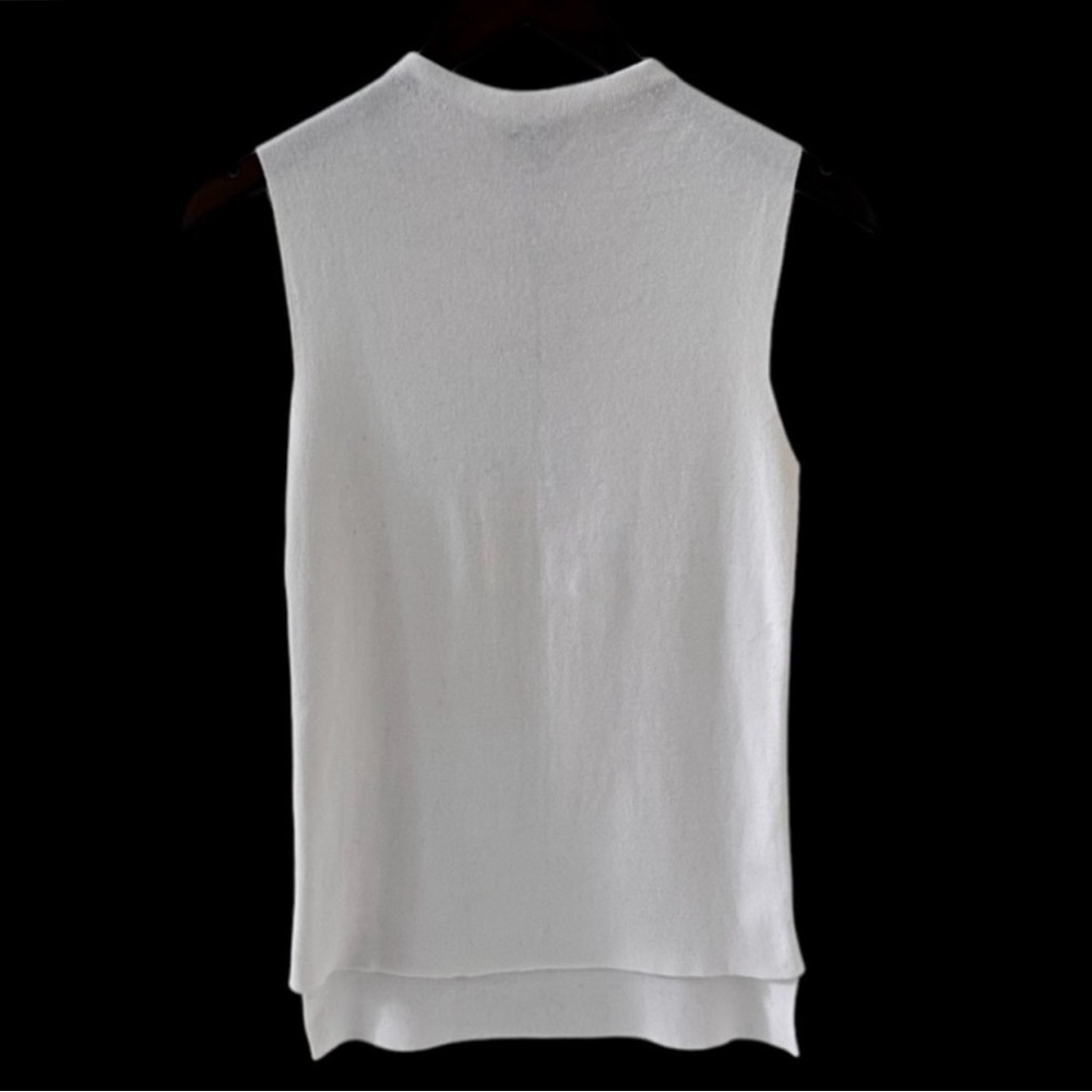 The Limited White Sleeveless Lightweight Knit Sweater Size Small